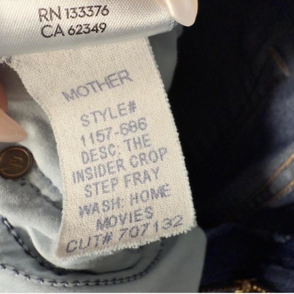 MOTHER The Insider Crop Step Fray Jeans Home Movies Size 26 - Picture 9 of 9
